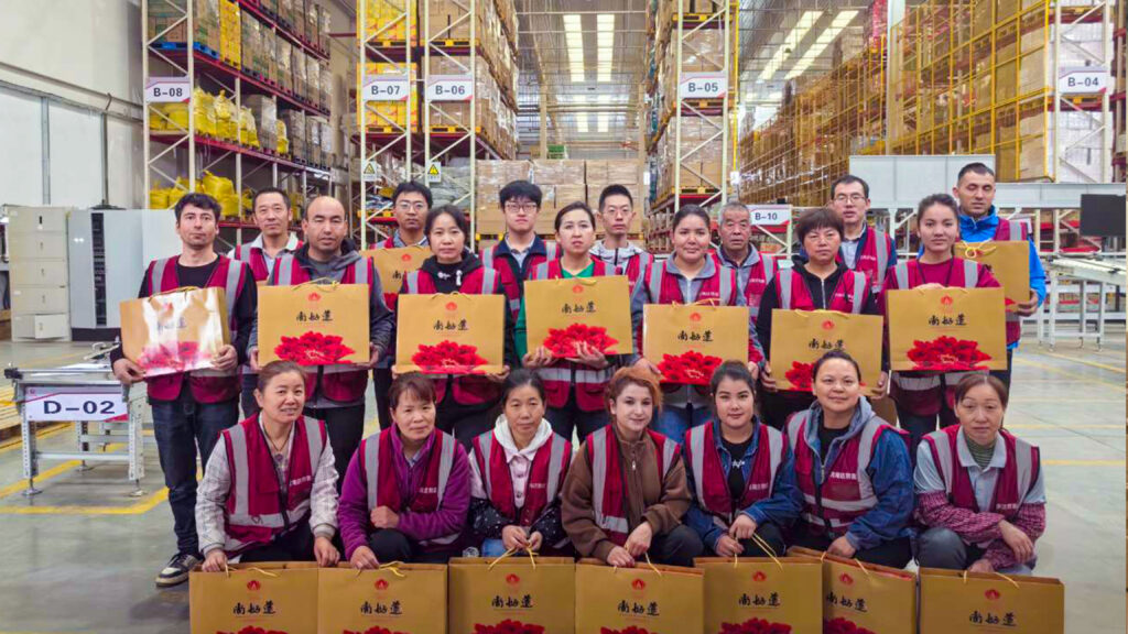 维多利亚老品牌vic物流中秋游园会